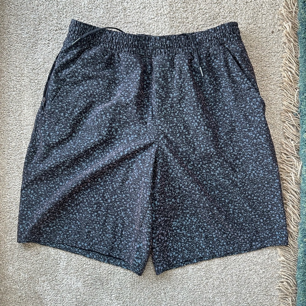 Lululemon Seawheeze reflective Pace Breaker short